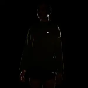 Women's hooded windbreaker Nike Swift image-3