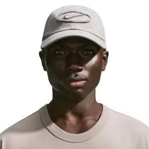 Cappellino da baseball con patch Nike image-3