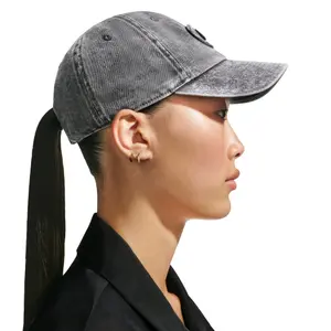 Cappellino da baseball con patch Nike image-1