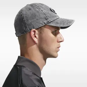 Cappellino da baseball con patch Nike image-2