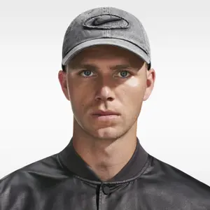 Cappellino da baseball con patch Nike image-4