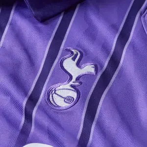 Tottenham harmadik meze 2026/27 image-4