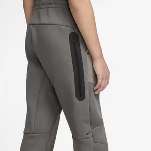 Spodnie dresowe dla dzieci Nike Tech Fleece image-3