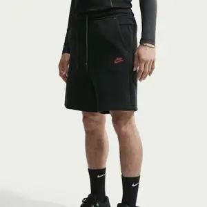 Szorty Nike Tech image-1