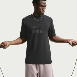 T-shirt Nike Hyverse