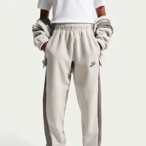 Pantalón de chándal para niño Nike Club Fleece image-2