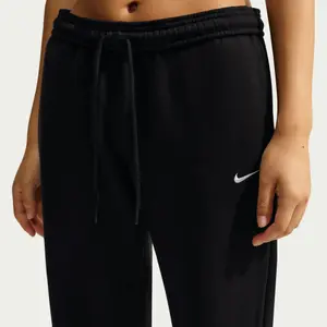 Hochtaillierte Jogginghose mit geöffnetem Saum für Frauen Nike Studio image-5