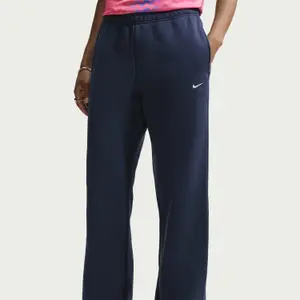 Damskie spodnie dresowe o średnim stanie Nike Studio image-2