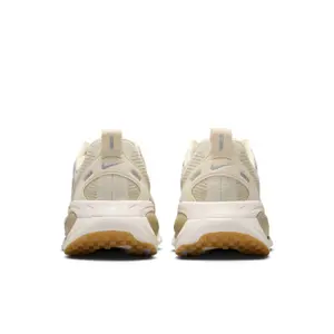 Running shoes Nike Vomero 18 image-4