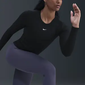 Women's Jersey Nike One Fitted image-5