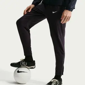Chelsea melegítőnadrág City Side 2026/27 image-4