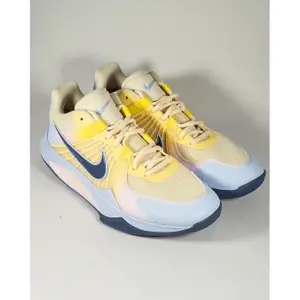 Indoorové boty Nike Zoom Hyperspeed Court 2 SE image-2