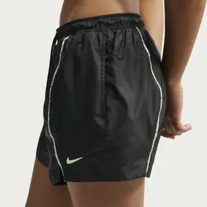 Shorty damski Nike image-3