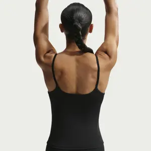 Damski tank top Nike One Fitted image-3