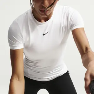 Women's T-shirt Nike One Fitted image-4
