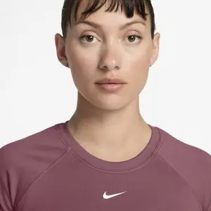 Women's T-shirt Nike Pro Seamless image-5