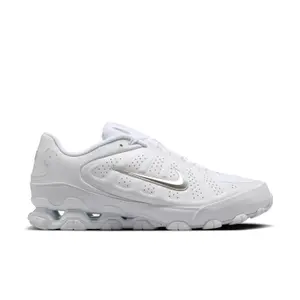 Baskets Nike Reax 8