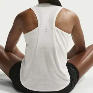 Tank top til kvinder Nike Swift image-3