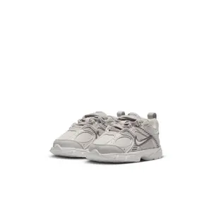 Baby boy Trainers Nike V5 RNR image-2