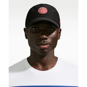 PSG Cap 2026/27 image-2