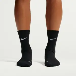 Skarpety półwysokie Nike VaporFast image-1