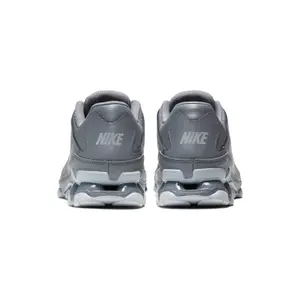 Cross training shoes Nike Reax 8 TR image-5