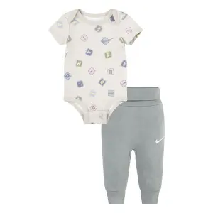 Baby leggings and bodysuit set Nike AOP image-0