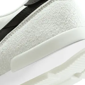 Formadores Nike Internationalist image-3