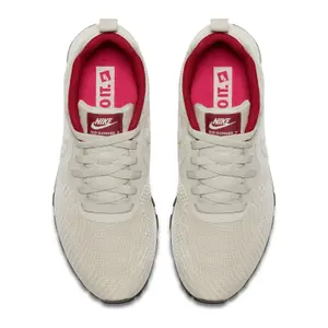 Baskets femme Nike Md Runner 2 Eng image-3