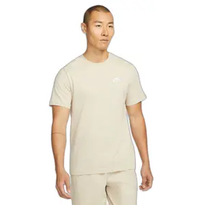 T-Shirt Nike Sportswear Club image-0