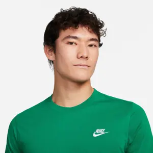 T-Shirt Nike Club image-4