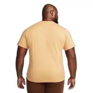 Camiseta Nike Sportswear Club image-3