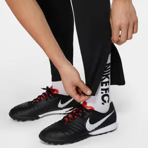 Pantalon de survêtement Nike F.C. Essential image-6
