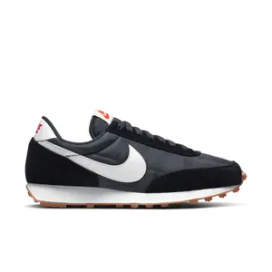 Baskets femme Nike Daybreak image-0