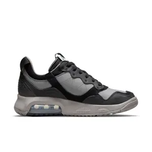 Damskie skórzane buty sportowe Nike Jordan Ma2 image-1