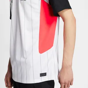 4th Auswärtstrikot Liverpool FC 2020/21 image-2