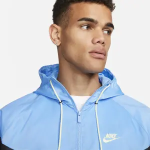 Waterproof jacket Nike Heritage Essentials image-3
