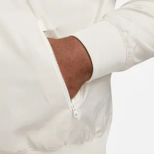 Waterproof jacket Nike Heritage Essentials image-4