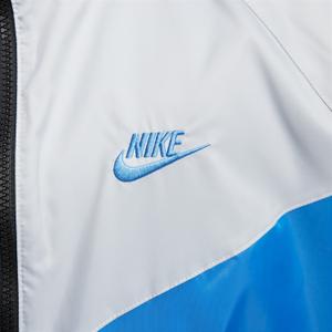 Chaqueta impermeable con capucha Nike Heritage Essentials image-5