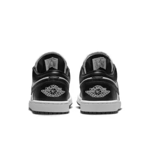 Baskets femme Nike Air Jordan 1 Low image-3