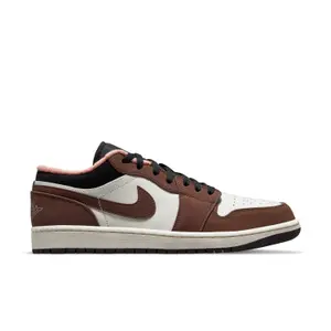 Baskets Nike Air Jordan 1 Mocha image-0