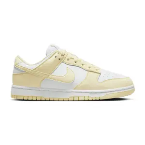 Baskets femme Nike Dunk Low image-0