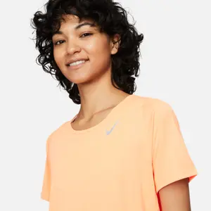 T-shirt femme Nike Fast Dri-Fit image-4