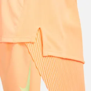 T-shirt femme Nike Fast Dri-Fit image-5