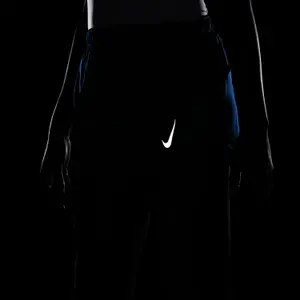 Calções para mulheres Nike Fast Tempo image-5