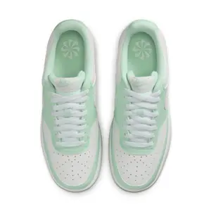 Sapatilhas de mulheres Nike Court Vision Low Next Nature image-5