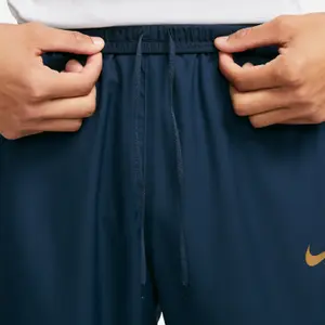 Tuta France 2022/23 image-5