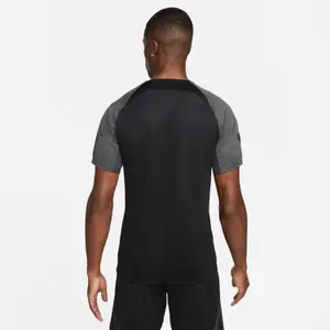 Camiseta Nike Dri-FIT Strike image-4
