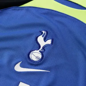 Maillot Extérieur Tottenham 2022/23 image-5