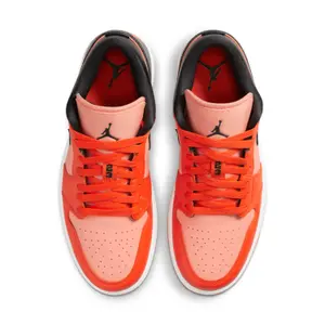 Baskets femme Nike Air Jordan 1 image-3